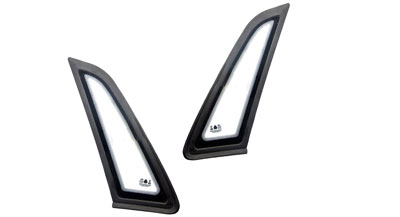 شیشه روی گلگیر اتومبیل